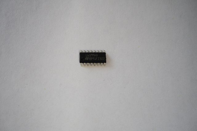 Микросхема L6599AD ШИМ