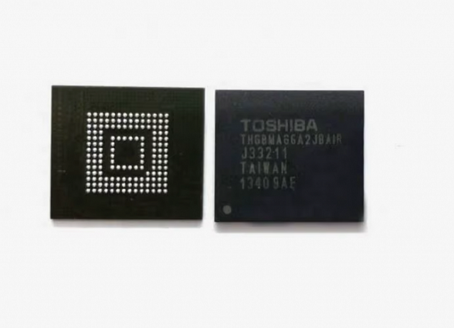 Микросхема Toshiba THGBMAG6A2JBAIR 8GB